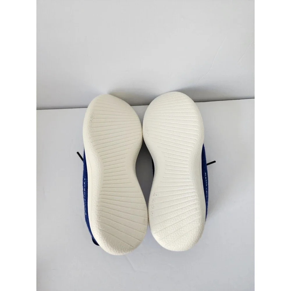 ALLBIRDS Mens WOOL RUNNERS Size 9 BLUE Embroidered Shoes NWOB
